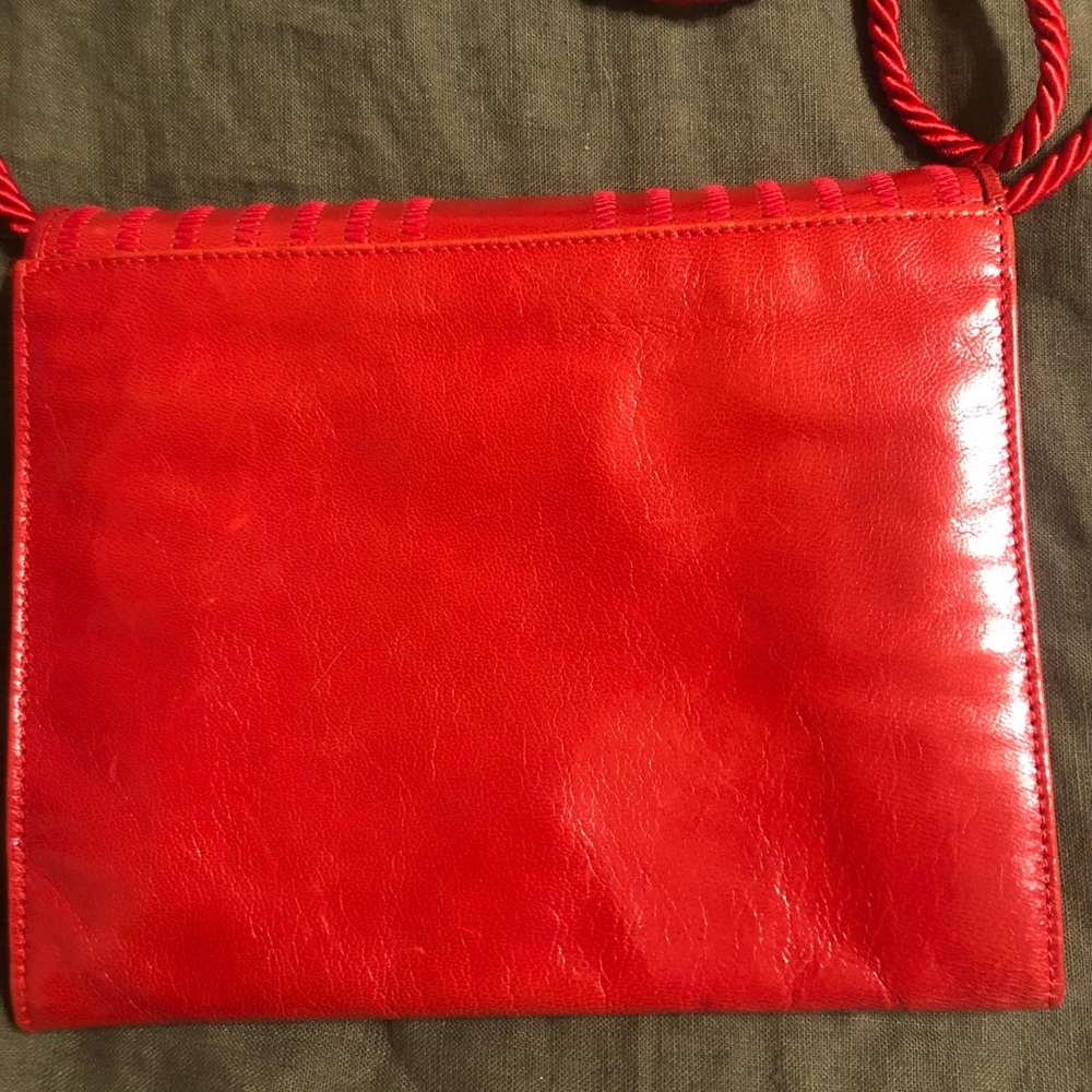 🤩 *AUTHENTIC* VINTAGE 80’s FENDI RED LEATHER CROSSBODY* 💗 - Picture 4 of 16